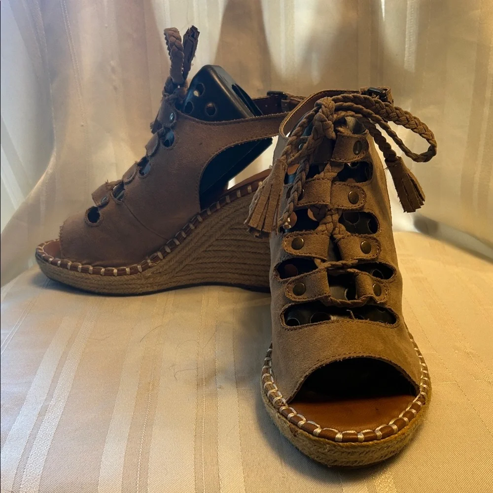 Tan/Brown Wedge Sandals - Picture 1 of 11